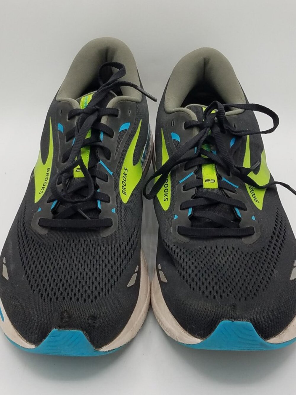 Brooks Adrenaline GTS 23 Black Athletic Sneakers Shoes Mens 15 B 1103911B006
